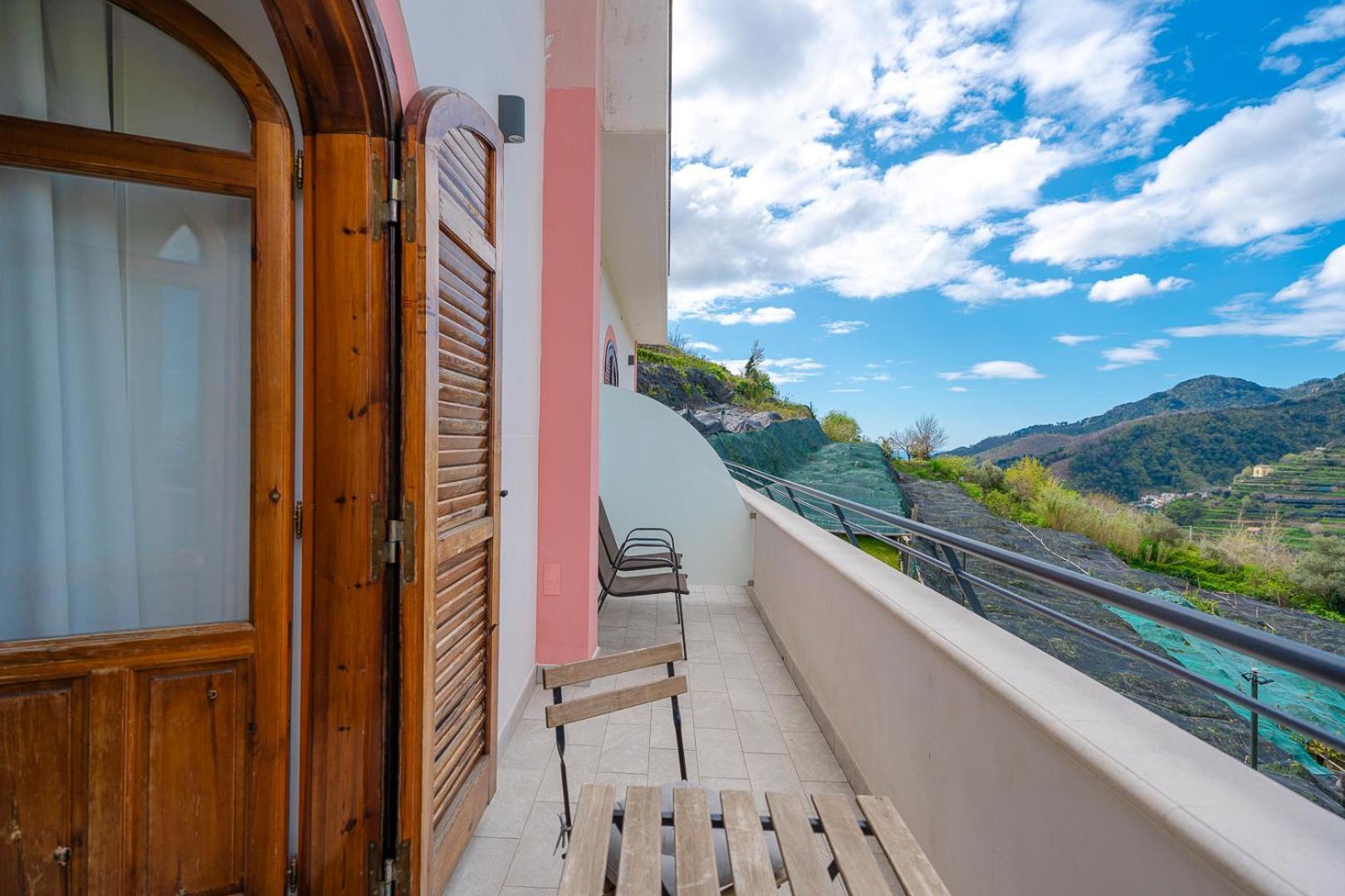 Tra I Monti Bed & Breakfast Tramonti Exterior foto
