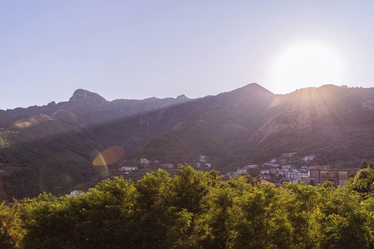 Tra I Monti Bed & Breakfast Tramonti Exterior foto
